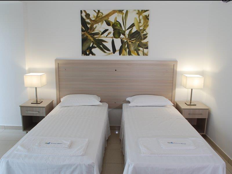 Aparthotel Frixos Larnaka