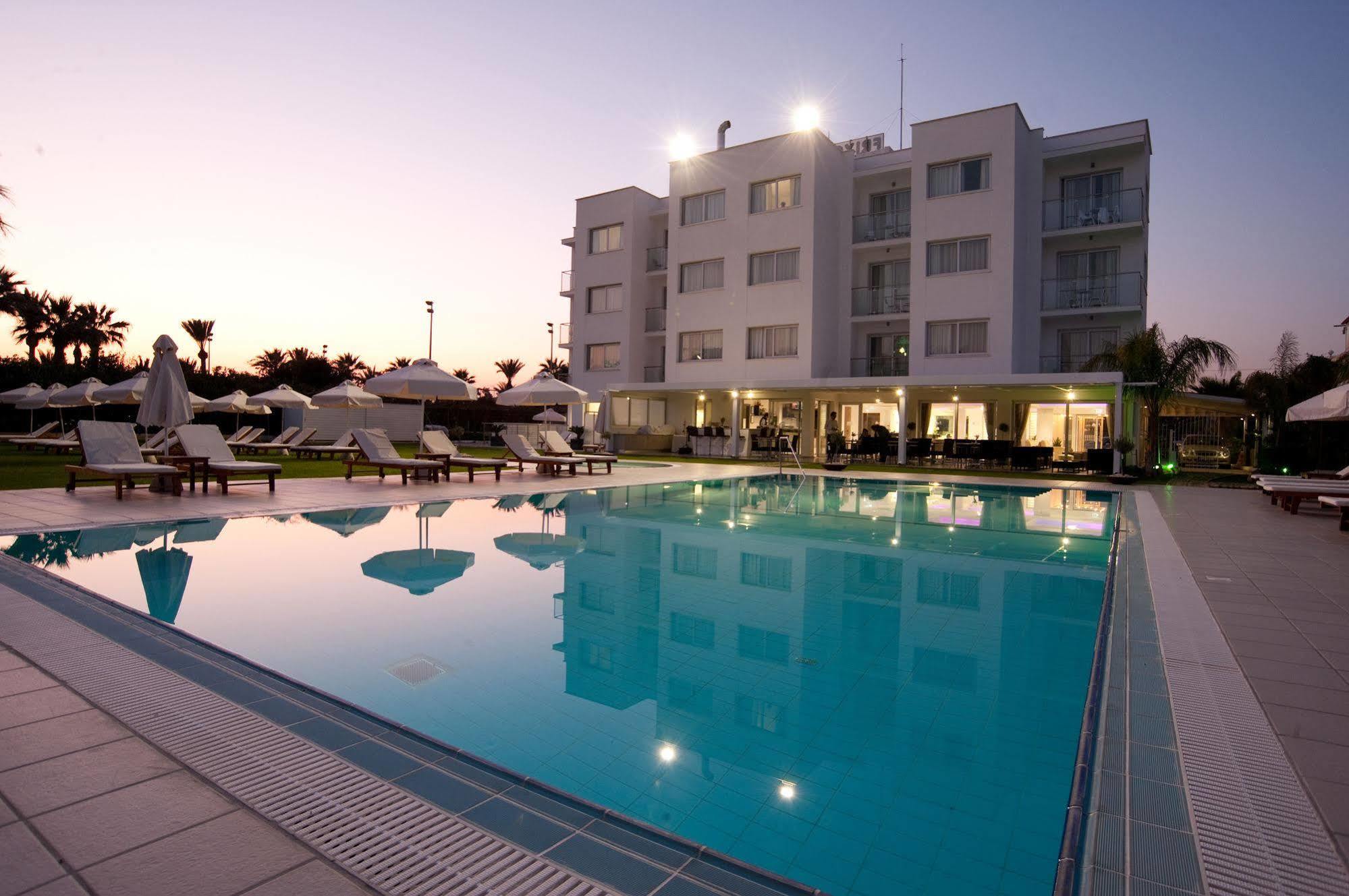 Aparthotel Frixos Larnaka