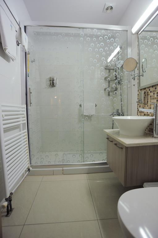 Frixos Aparthotel 3*