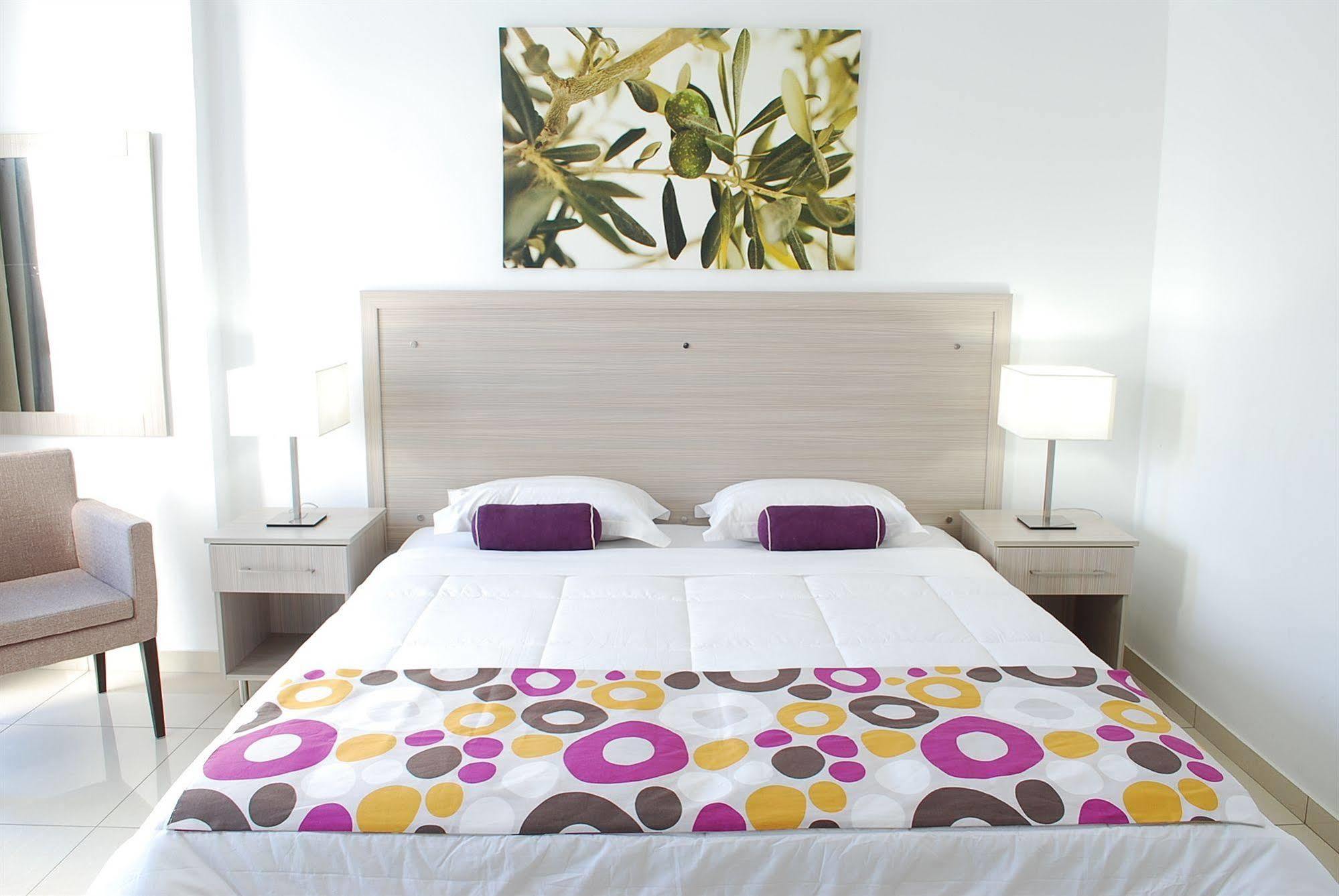 Frixos Aparthotel Larnaca